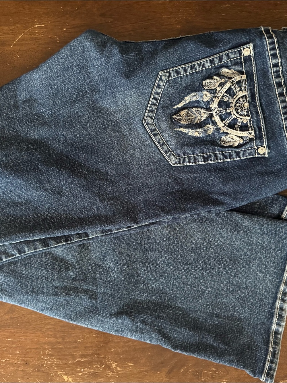 Shyanne Embroidered Dreamcatcher Feather Bootcut Jeans 30/32